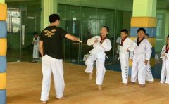杭州宏优体育推荐适合小学儿童学习格斗技术的机构