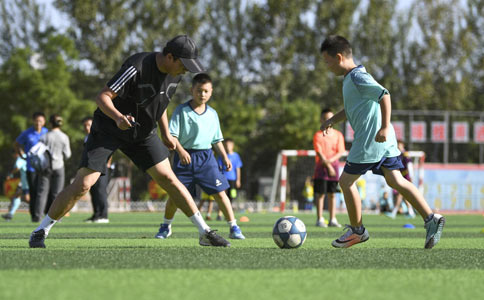 宏优体育青少儿足球周末训练营